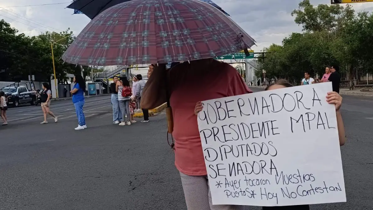MANIFESTANTES (1)