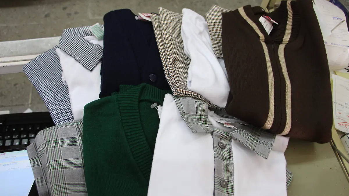 UNIFORMES (1)