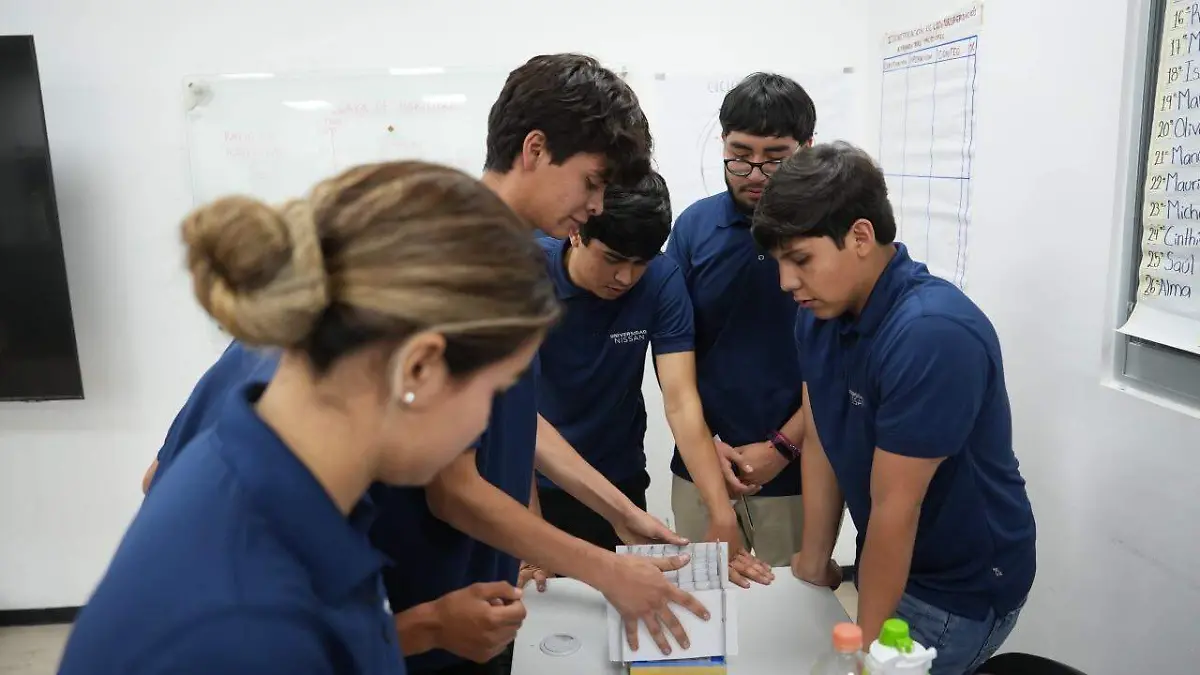 BECAS NISSAN