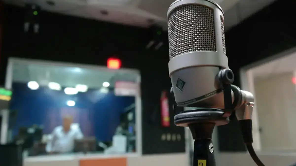 RADIO  1