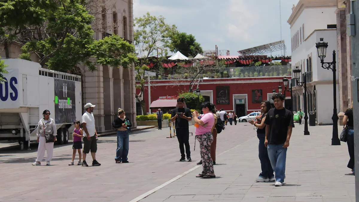 JOVENES (4)