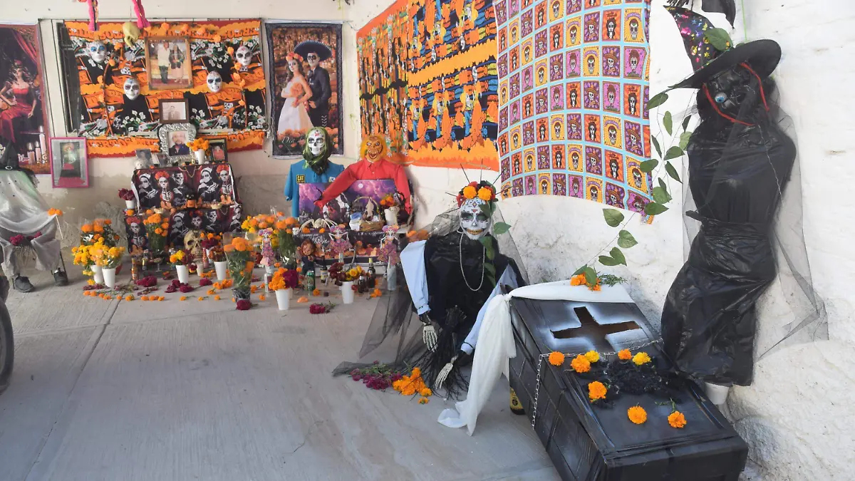 F CARMONA ALTAR DE MUERTOS (7)