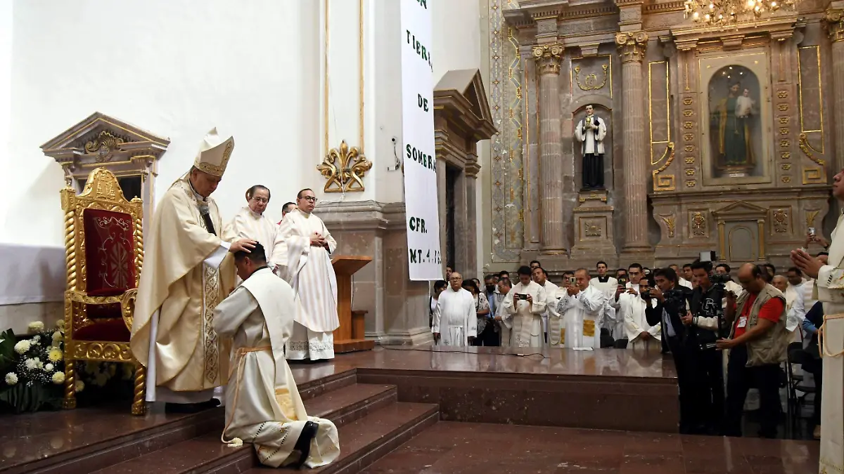 ORDENACION SACERDOTAL (6)