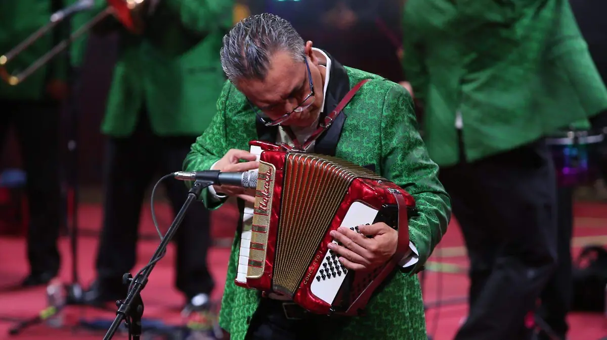 ANGELES AZULES FOTOS JPG SOL DE LEON LUIS MORENO (15)