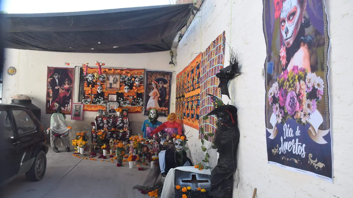 F CARMONA ALTAR DE MUERTOS (15)