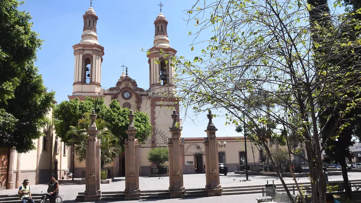 FCARMONA PROCESION DEL SILENCIO (13)