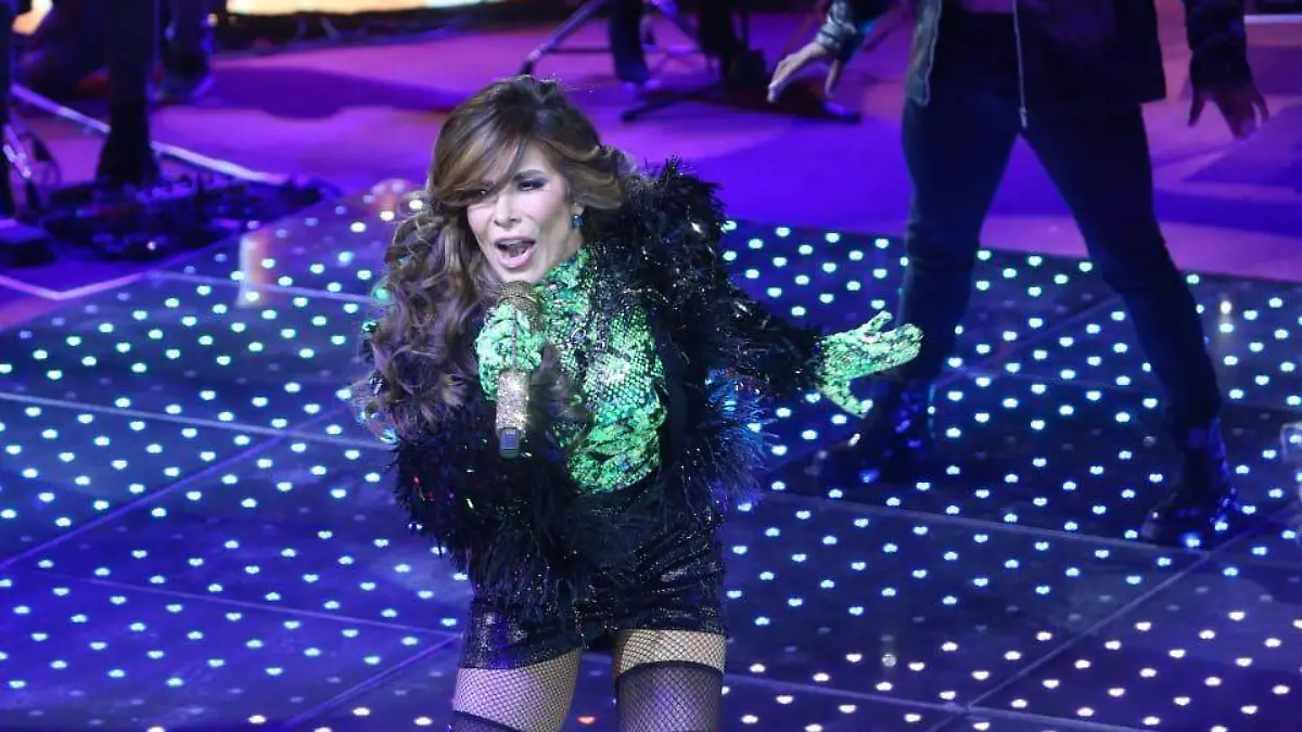 GLORIA TREVI FOTOS JPG SOL DE ELON LUIS MORENO (25)