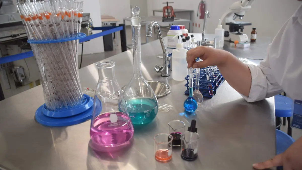 FCARMONA_laboratorio_CECyTEG  (3)