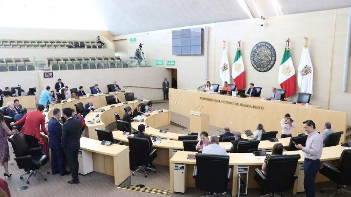 APRUEBAN REFORMAS PARA SANCIONAR LA VIOLENCIA FAMILIAR (1)