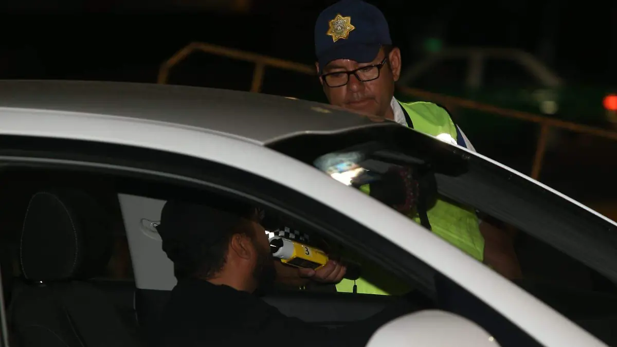 ALCOHOLIMETRO  JOSE LUIS MORENO  (5)