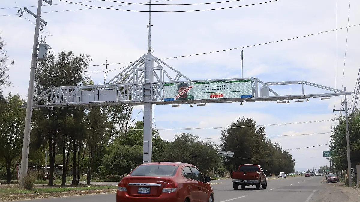 ARCOS CARRETEROS - Fco Meza - El Sol de Leon (1)