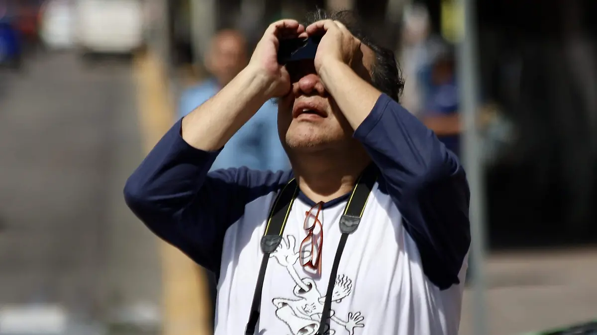ECLIPSE  El Sol de León