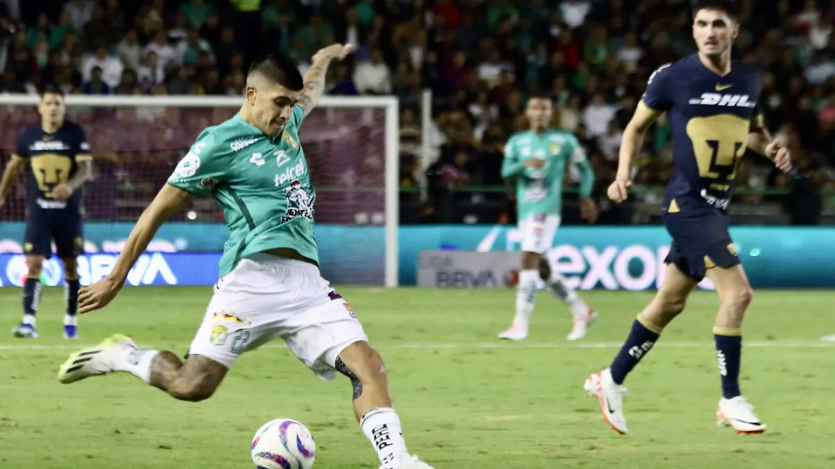 ADONIS FRIAS (1)
