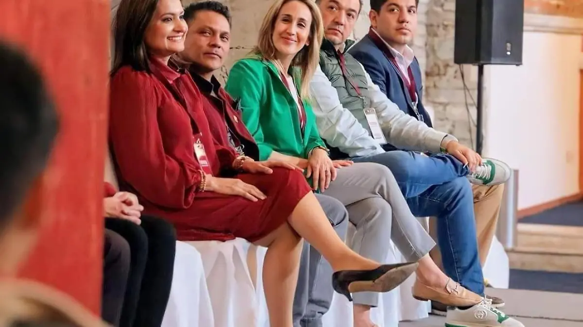 GUANAJUATO-RECIBE ALMA CONSTANCIA COMO CANDIDATA (1)