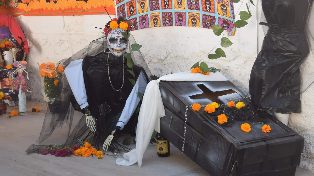 F CARMONA ALTAR DE MUERTOS (1)