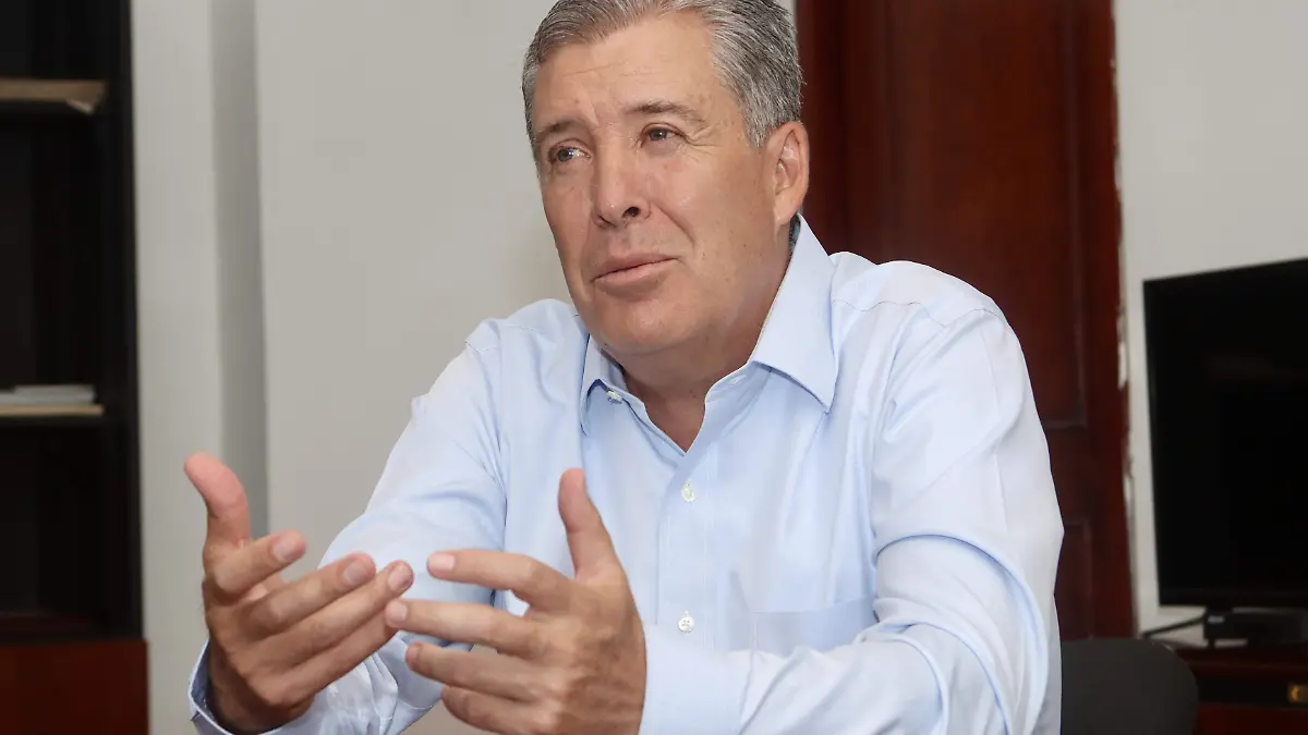 MIGUEL MÁRQUEZ - Fco Meza - El Sol de León (4)