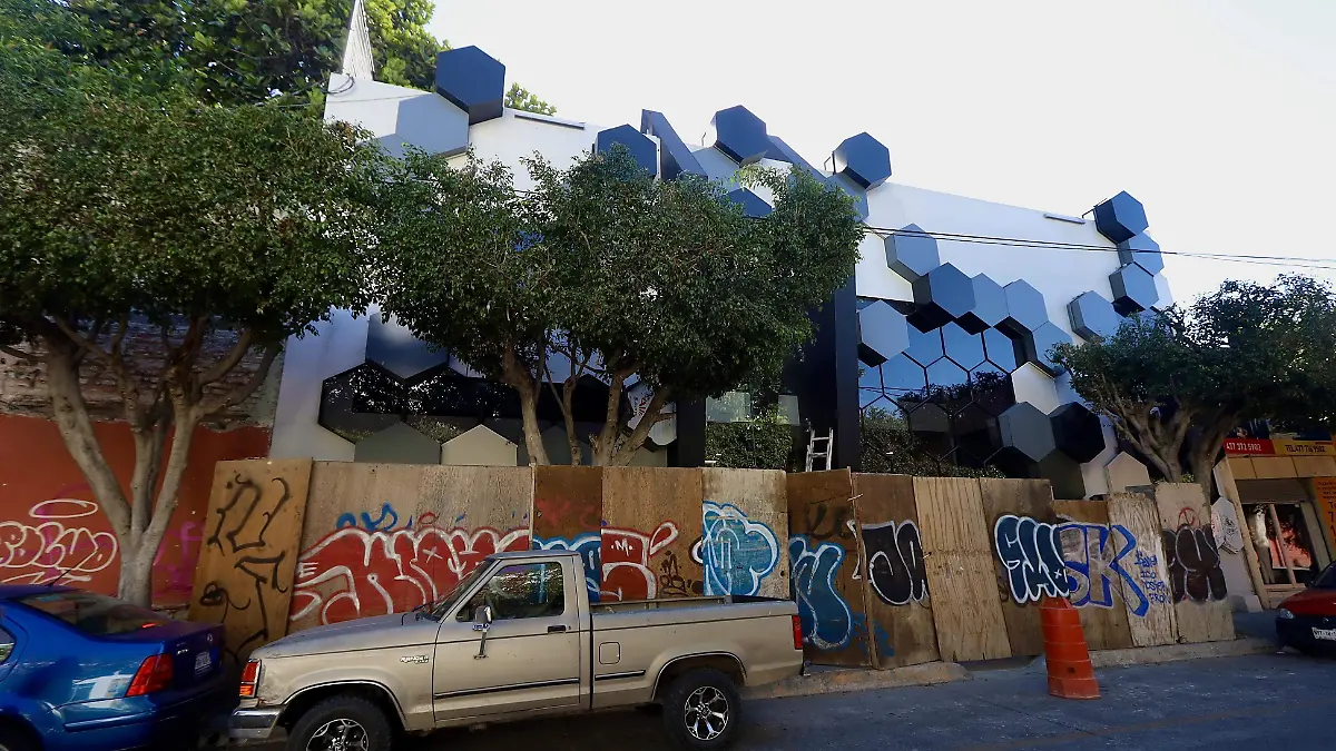 BIBLIOTECA - Fco Meza - El Sol de León (4)