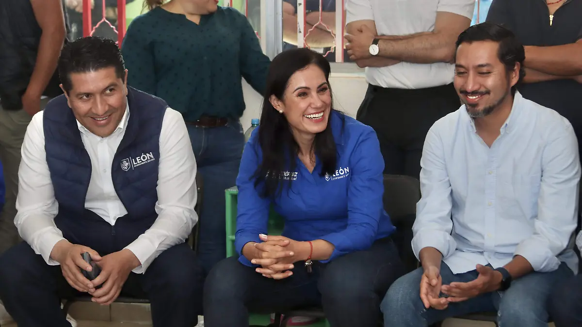 MI BARRIO HABLA - Fco Meza - El Sol de León (6)