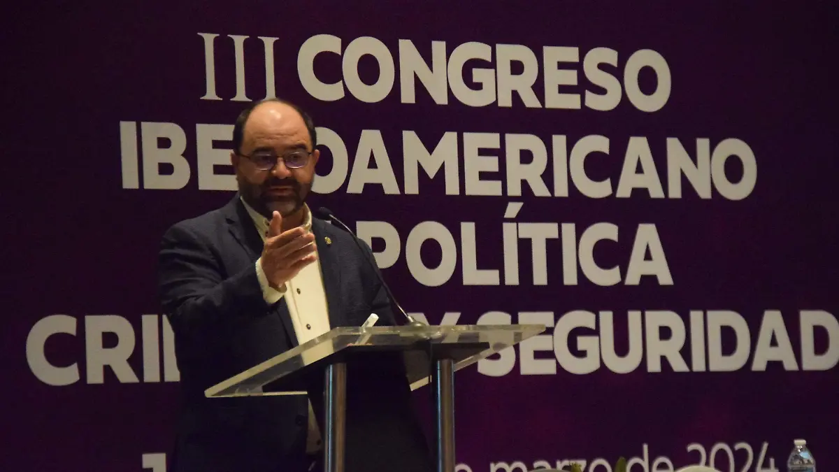 F CARMONA MIGRANTES EMILIO ICAZA (2)