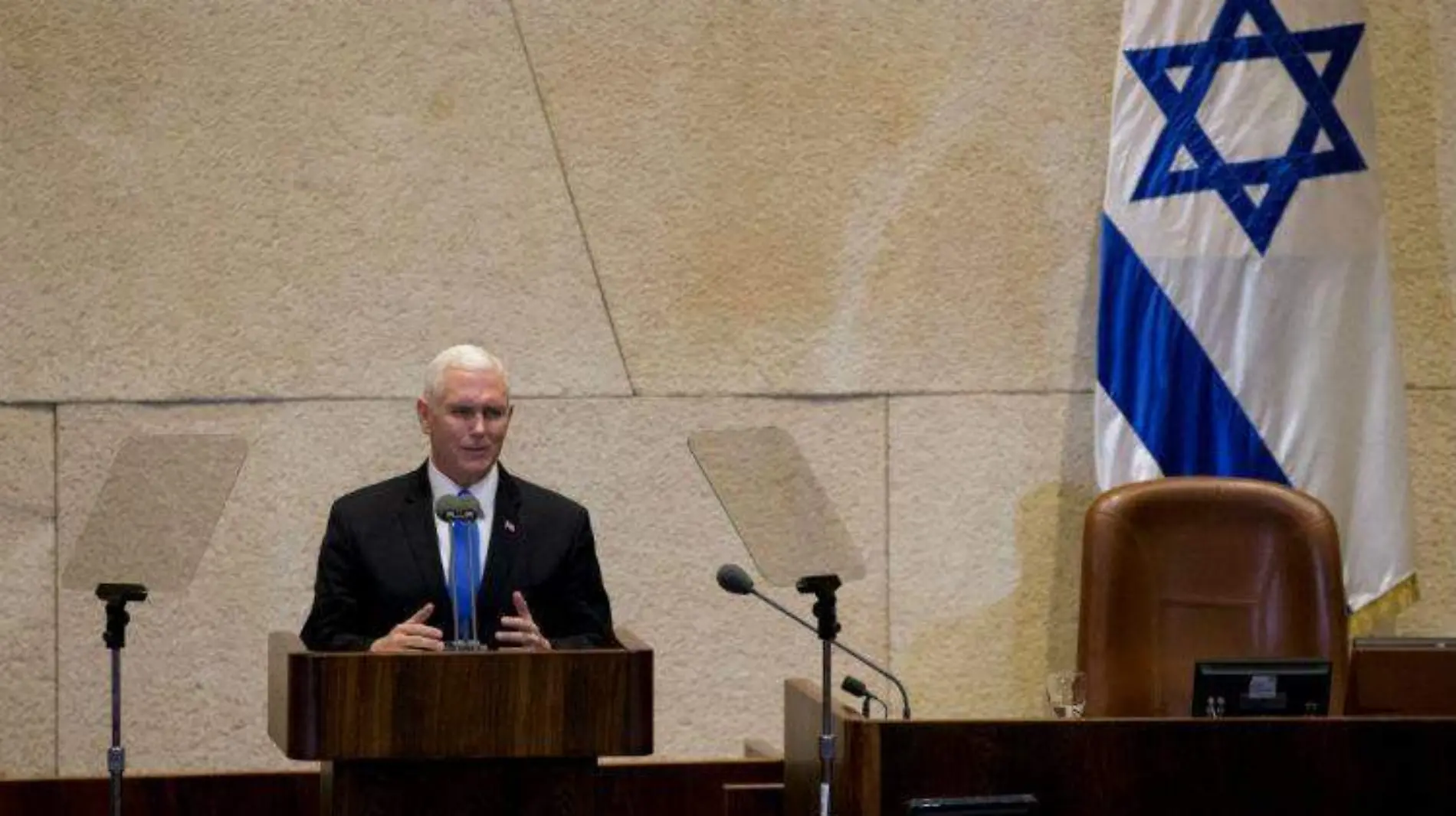 2018-01-22T140826Z_1918956584_RC1BEFCA64A0_RTRMADP_3_USA-ISRAEL-PENCE