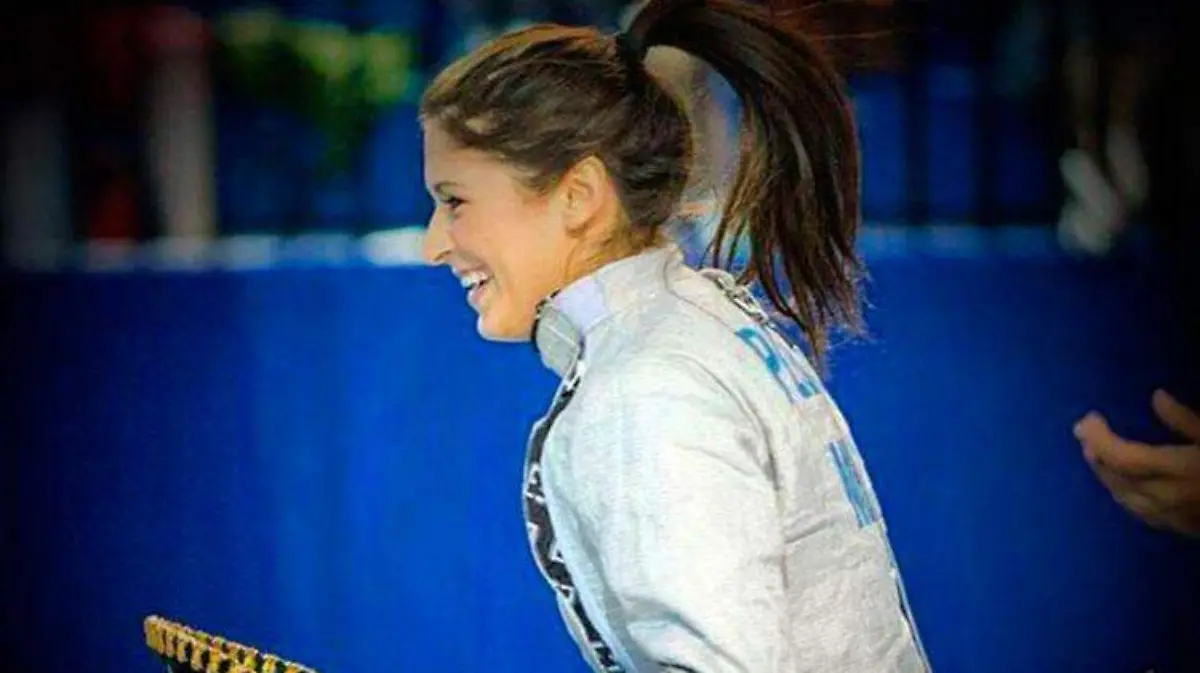 Paola-Pliego_esgrima