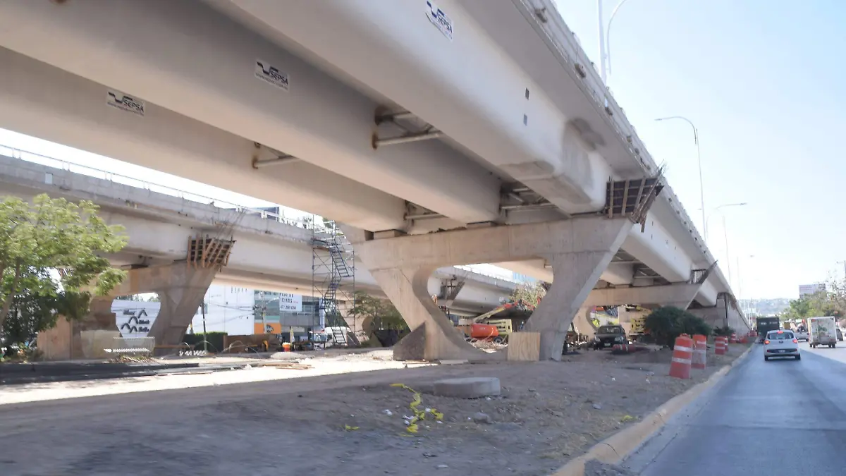 PUENTE TRANSPORTISTAS - Fco Meza - El Sol de León (1)