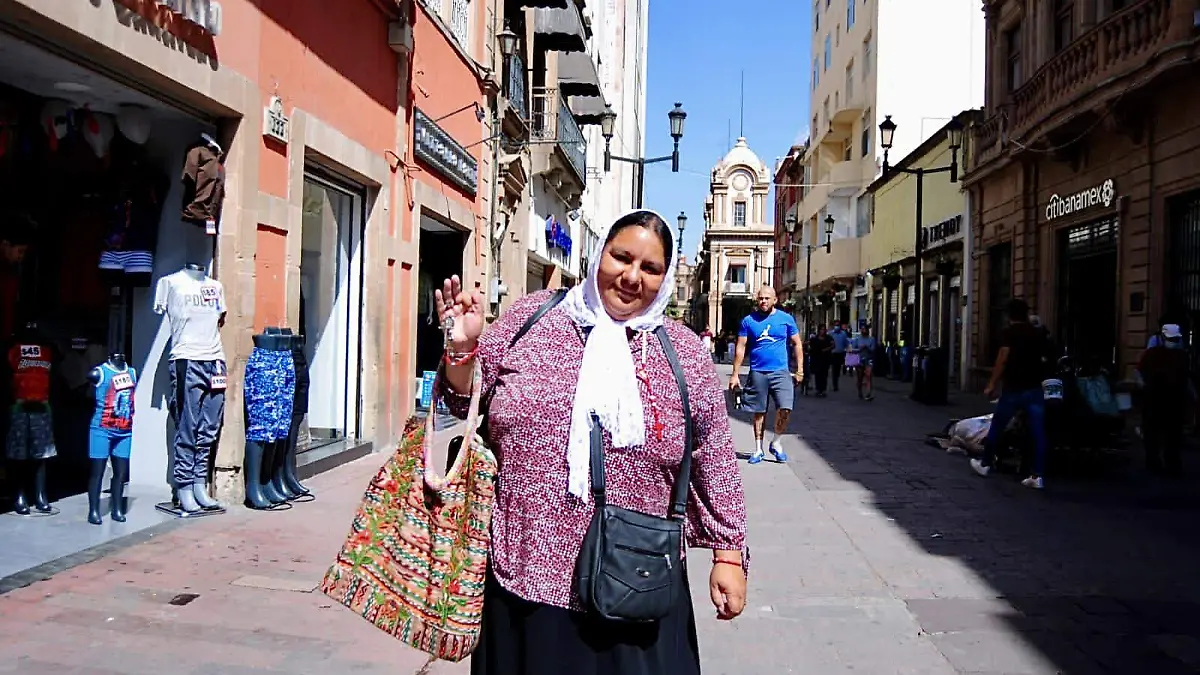 Señora-católica (2)