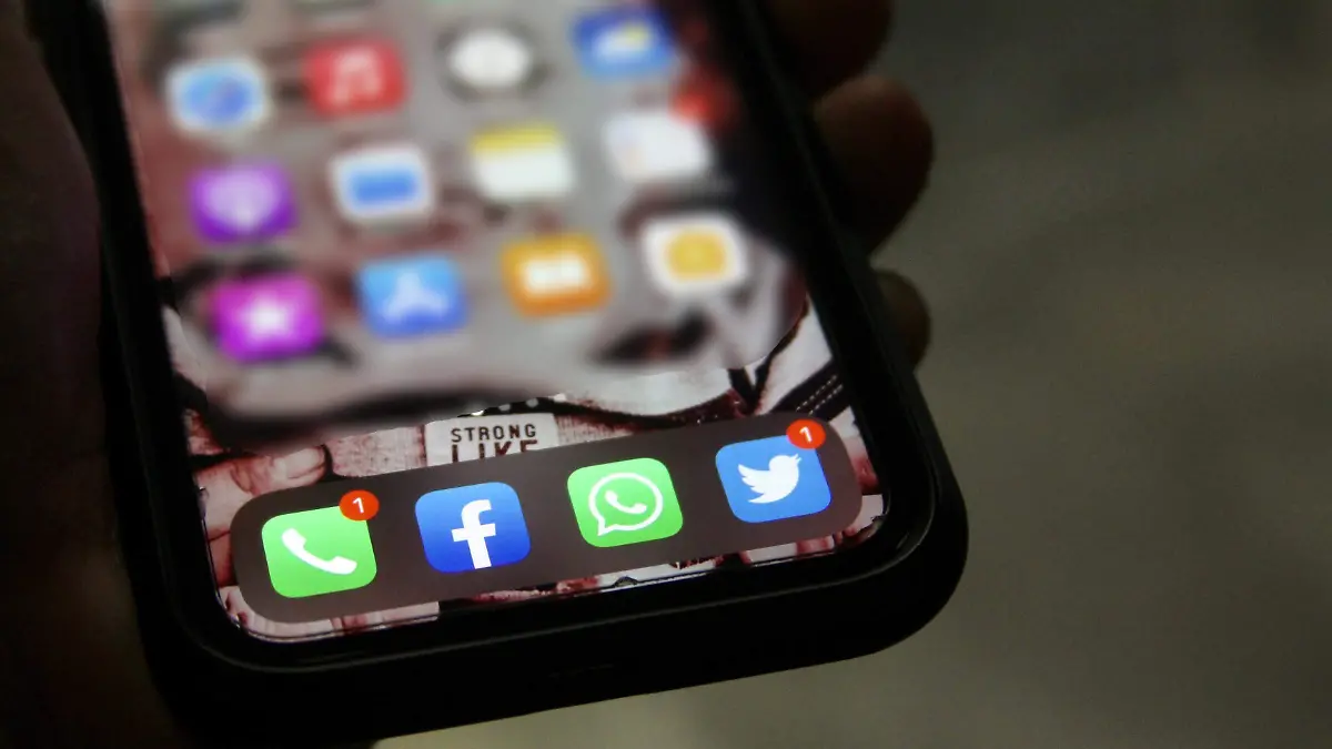 FCO MEZA - COLAPSO REDES (3)