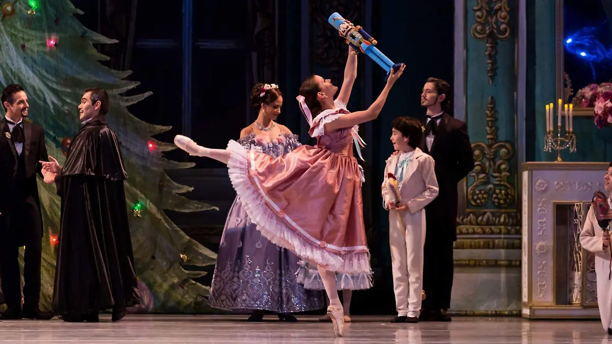 Cortesía Forum Cultural de Guanajuato - DICIEMBRE EN EL FORUM - Ballet_De_Monterrey_Cascanueces_03