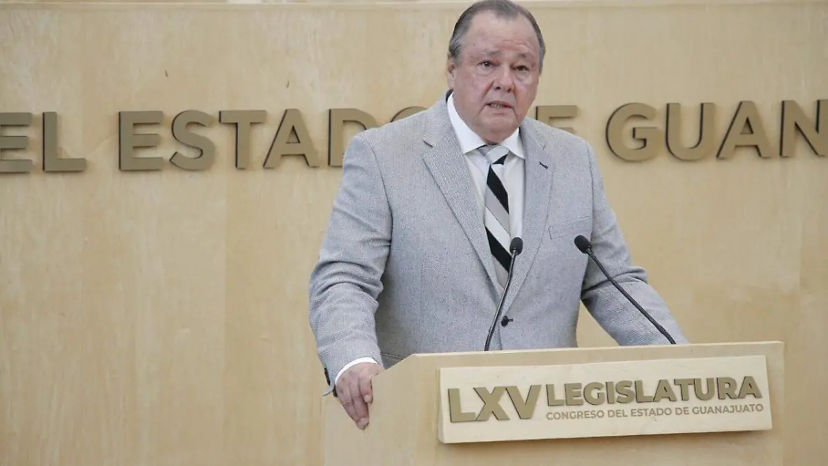 El-Diputado-David-Mendizábal