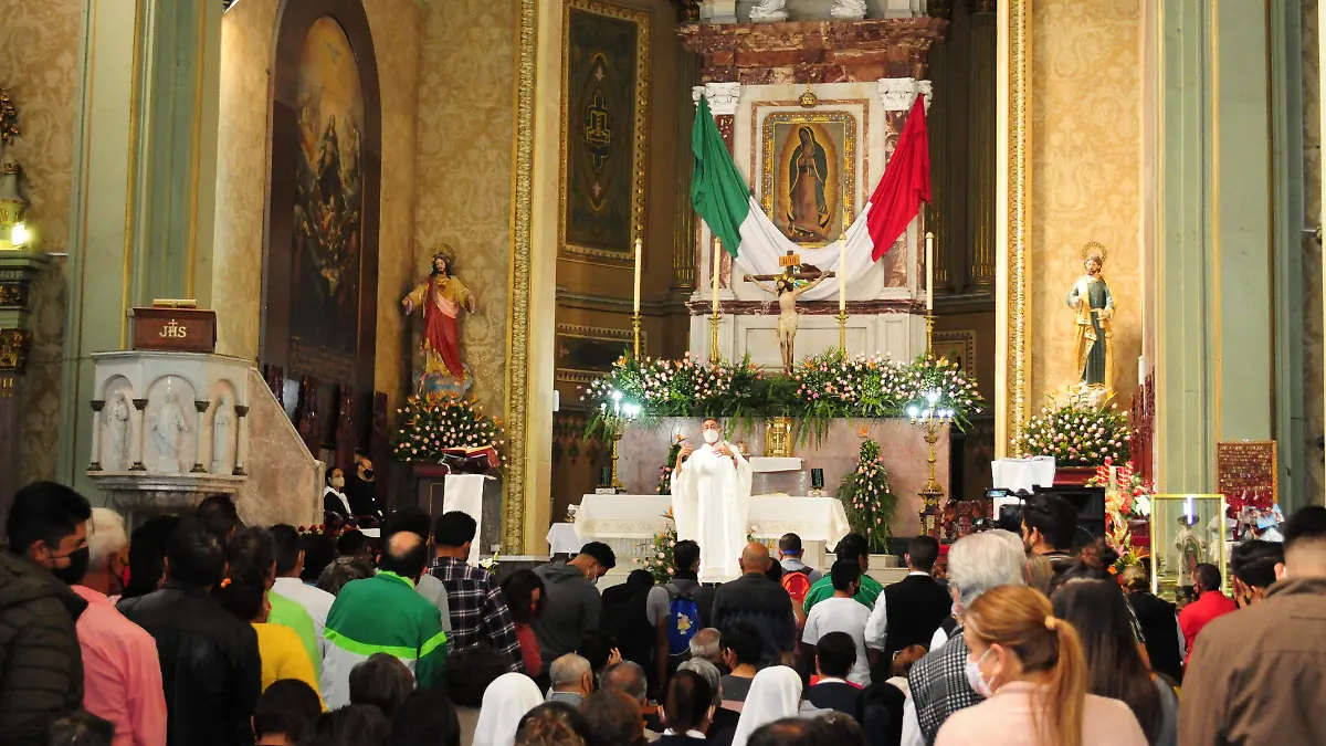 E.CAMACHO - MISA (9)