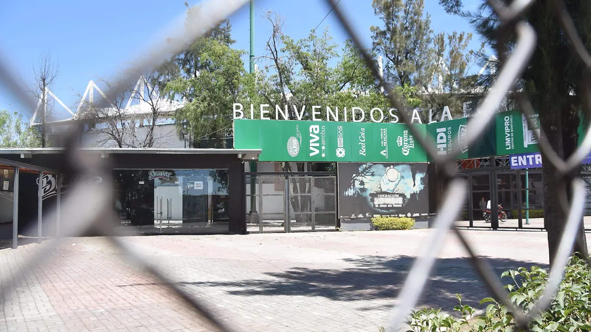 F CARMONA ESTADIO DOMINGO SANTANA (2)