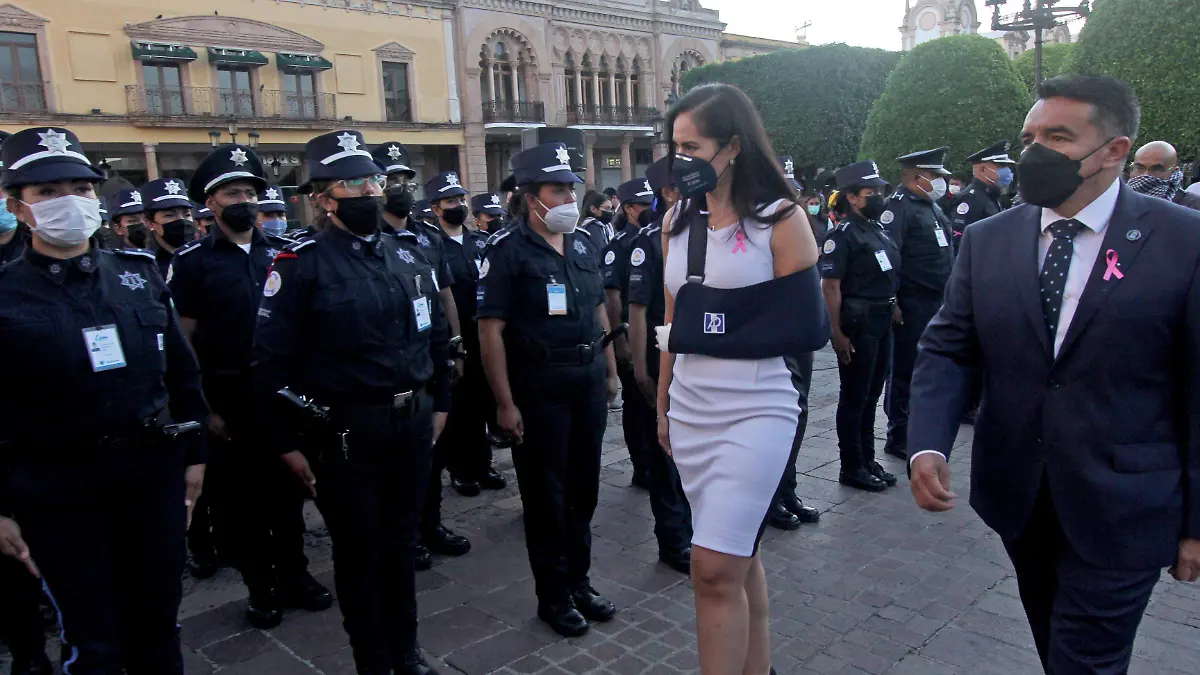 FCO MEZA - POLICIAS (1)
