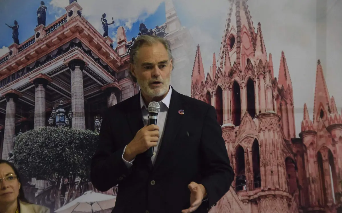 F CARMONA BRUNEL SECRETARIO DE TURISMO (3)