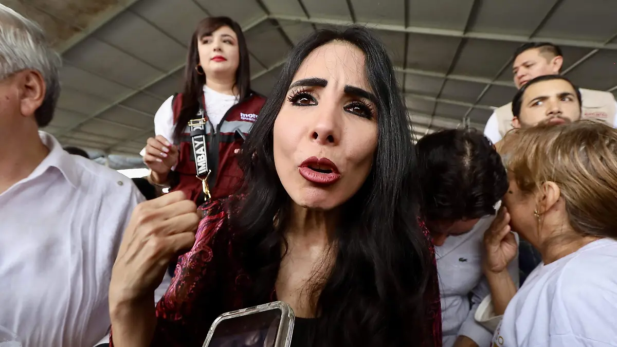 Alma Denisse Sánchez Barragán - Fco Meza - El Sol de Leon (2)