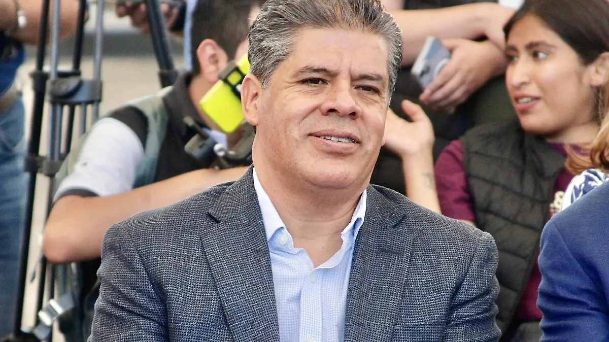 ROMAN CIFUENTES - Fco Meza - El Sol de Leon 