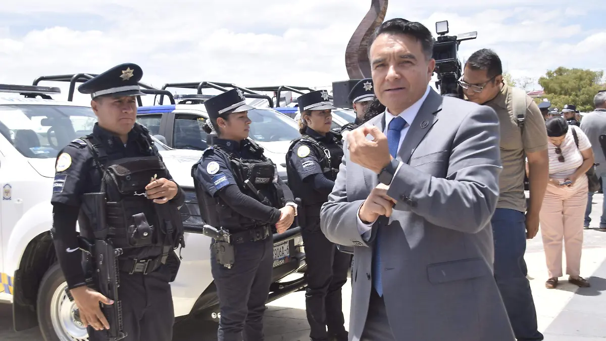 F CARMONA MARIO BRAVO ARRONA (1)