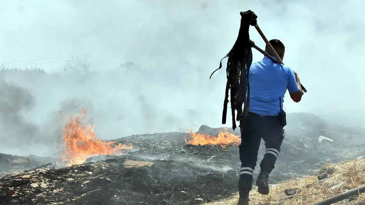 BOMBEROS (3)