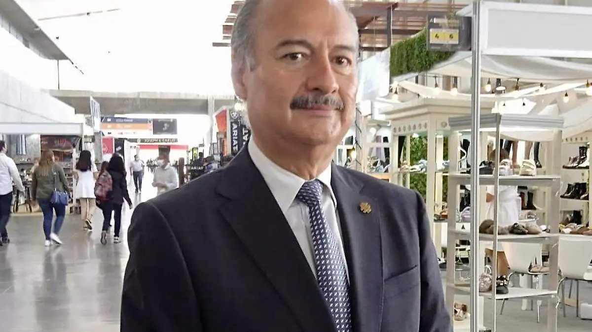 Empresas-caminan-hacia-el-Valle-de-la-Mentefactura (1)