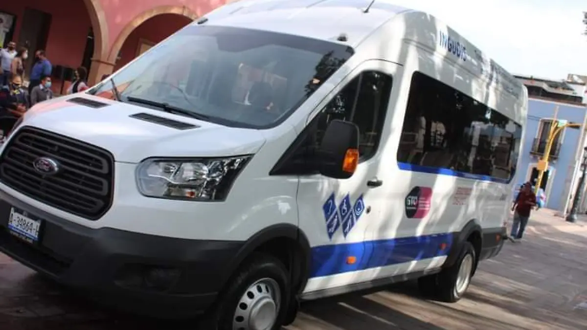 CORTESIA DIF PURISIMA - TRANSPORTES DISCAPACIDAD 4