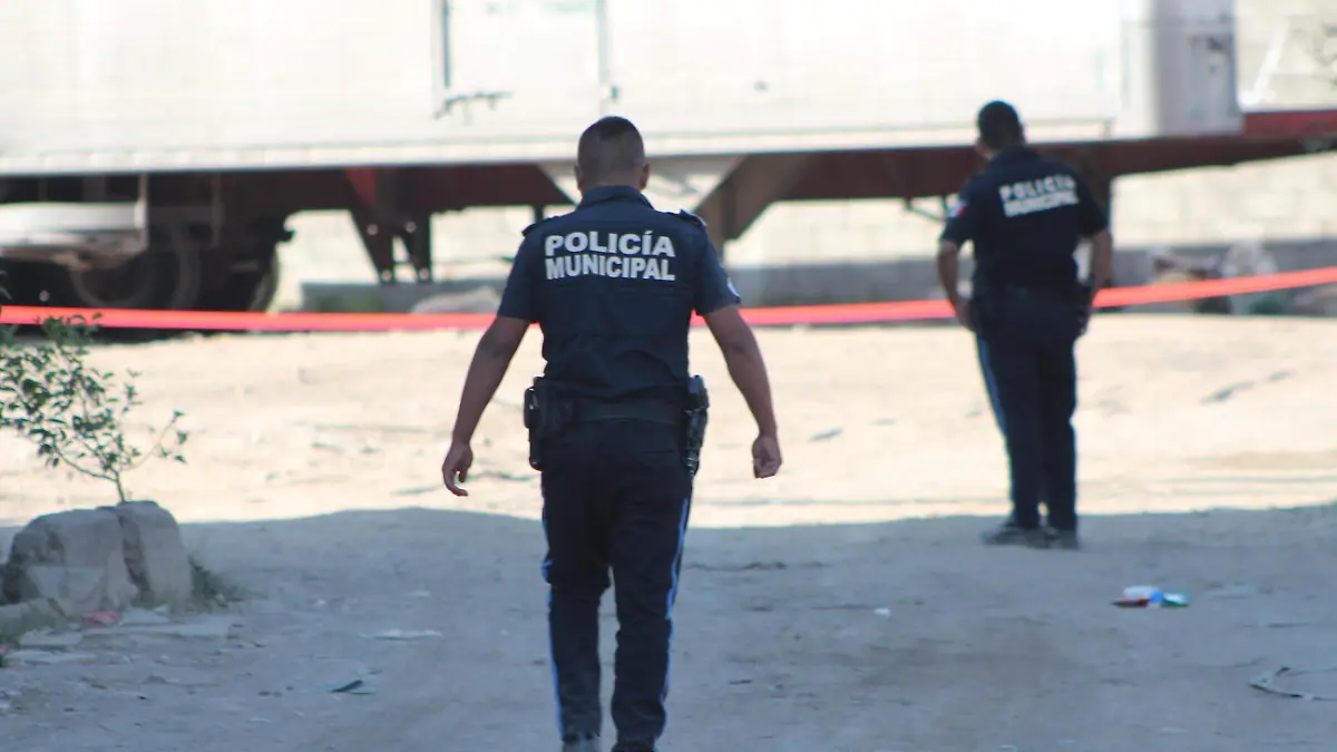 POLICIAS (4)