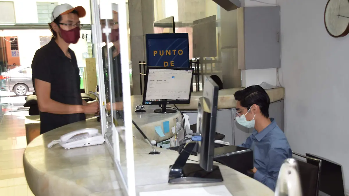 F CARMONA HOTELES(8)