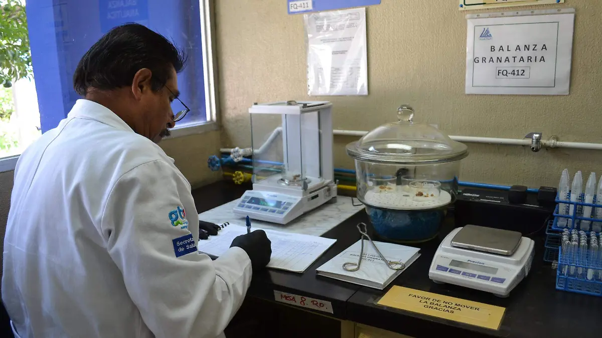 LABORATORIO (3)