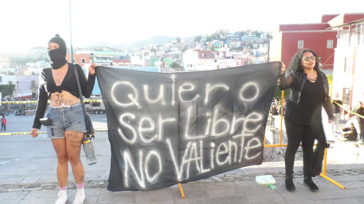 AMLO debe asumir responsabilidad en feminicidios