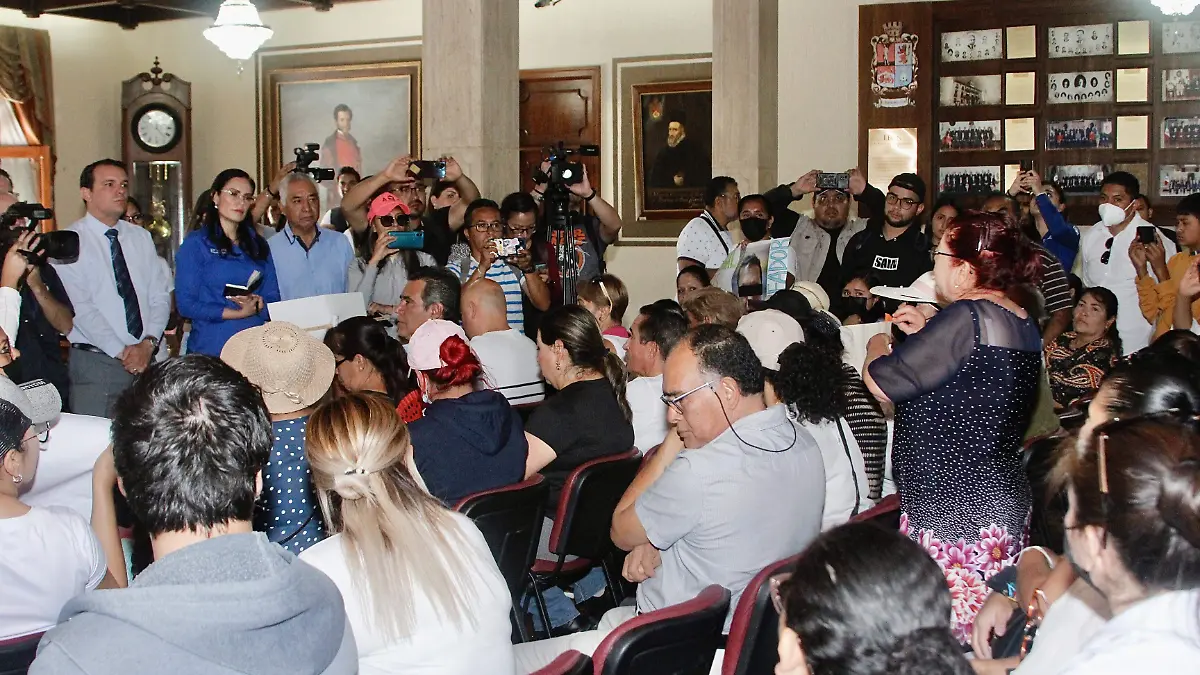 ALE DEFRAUDADOS - Fco Meza - El Sol de Leon (7)