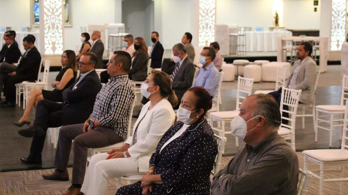 CORTESIA FB COLEGIO DE CONTADORES PÚBLICOS DE LEÓN - CONTADORES (3)