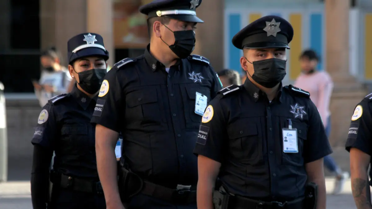 FCO MEZA - POLICIAS (1)