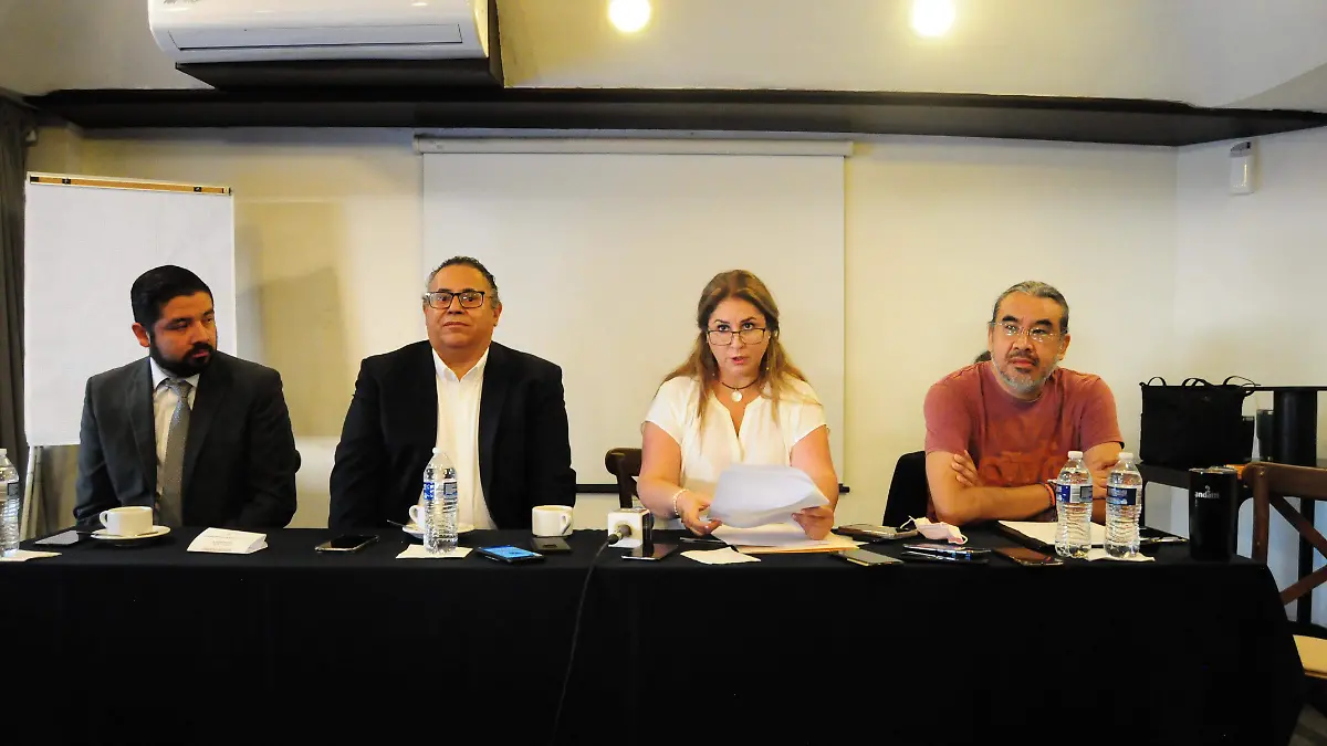 E.CAMACHO - EMPRESARIO  (4)