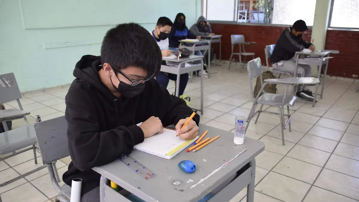 F CARMONA REGRESO A CLASE (4)