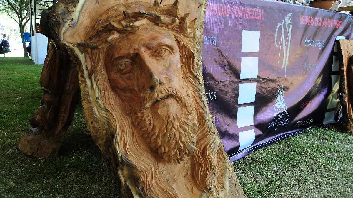 E.CAMACHO - FIGURAS DE MADERA 4